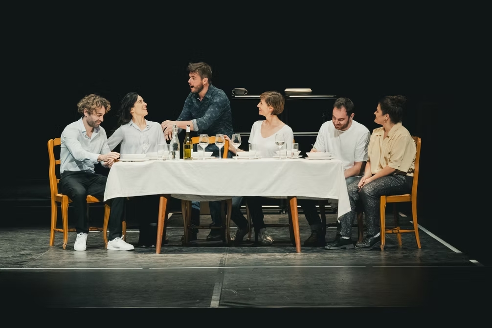 a68419_fe97f599dff7427b87a37ce5b64b38d0_mv2